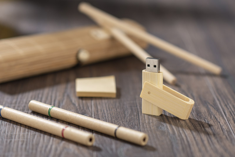 Pamięć USB bambusowa TWISTER 16 GB